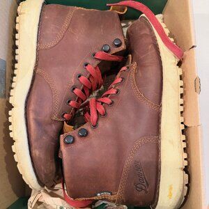 Amazing Danner "Women's Logger" style work boots